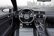Volkswagen Golf R Variant.
