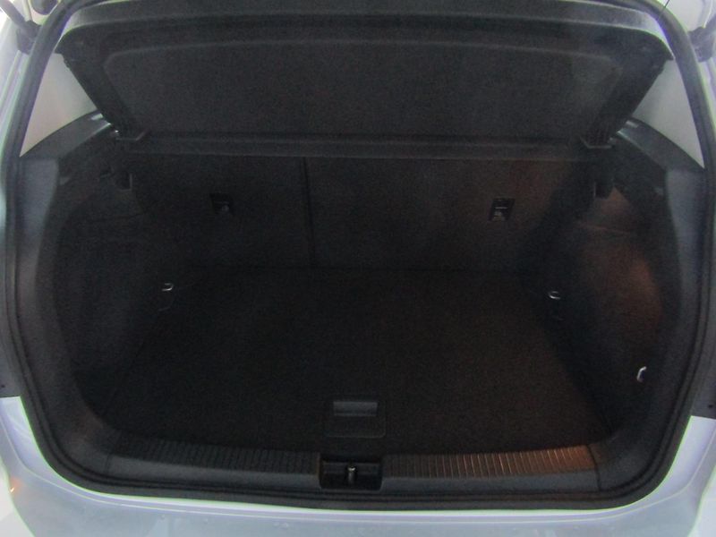 Volkswagen T-Cross People 1.0 TSI 85 kW 7DSG - fotka 15 z 30