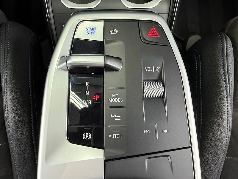 BMW iX1 xDrive 30 M-PAKET, INDIVIDUAL, - fotka 30 z 38
