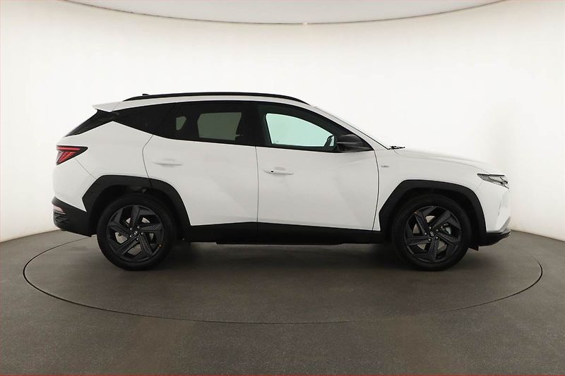 Hyundai Tucson (2024) 1.6 T-GDI 48V MHEV - fotka 6 z 27