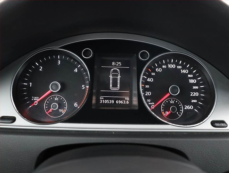 Volkswagen Passat (2012) Comfortline 2.0 TDI, Tempomat - fotka 8 z 14