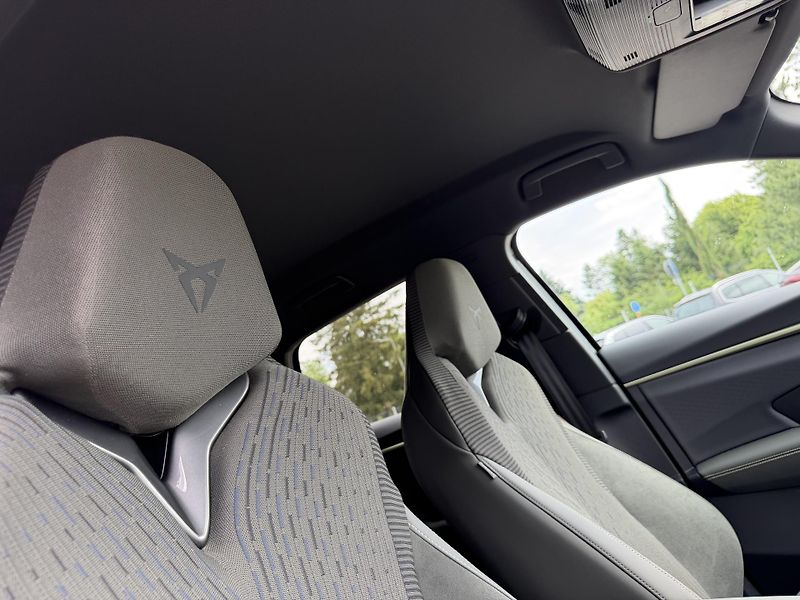 Cupra Terramar (2026) 2.0TSI 150kW 4WD TRIBE R20 CZ! - fotka 30 z 39