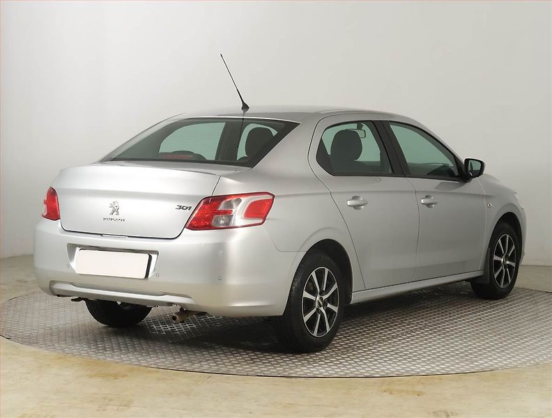 Peugeot 301 (2014) 1.2 VTi, levný provoz - fotka 5 z 18
