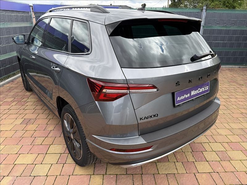Škoda Karoq 2.0 TDI Sportline Virtual/Full - fotka 8 z 21