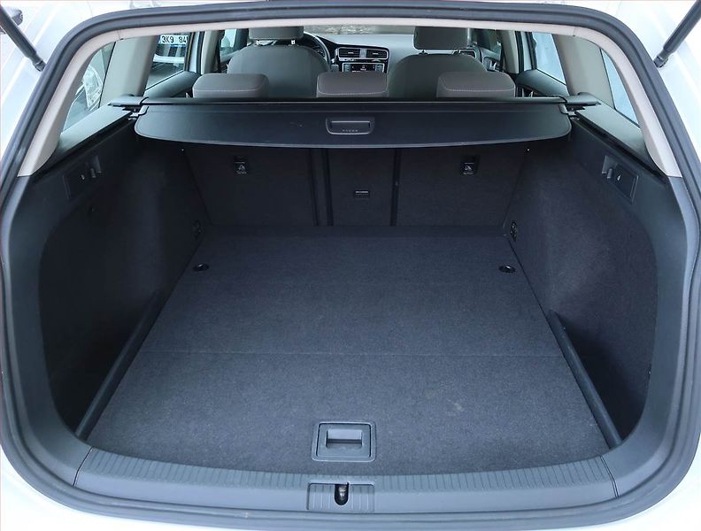 Volkswagen Golf (2017) Highline 2.0 TDI, Automat - fotka 14 z 19
