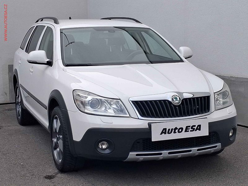 Škoda Octavia (2013) 2.0 TDi 4x4, Scout, DSG - fotografie inzerátu