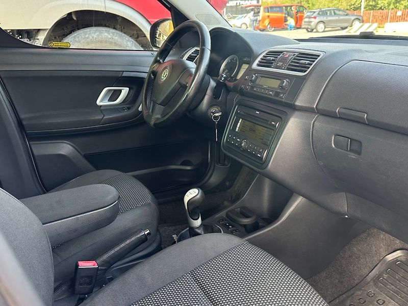 Škoda Roomster (2007) 1.4TDi SCOUT, VÝHŘEV SED. - fotka 5 z 12