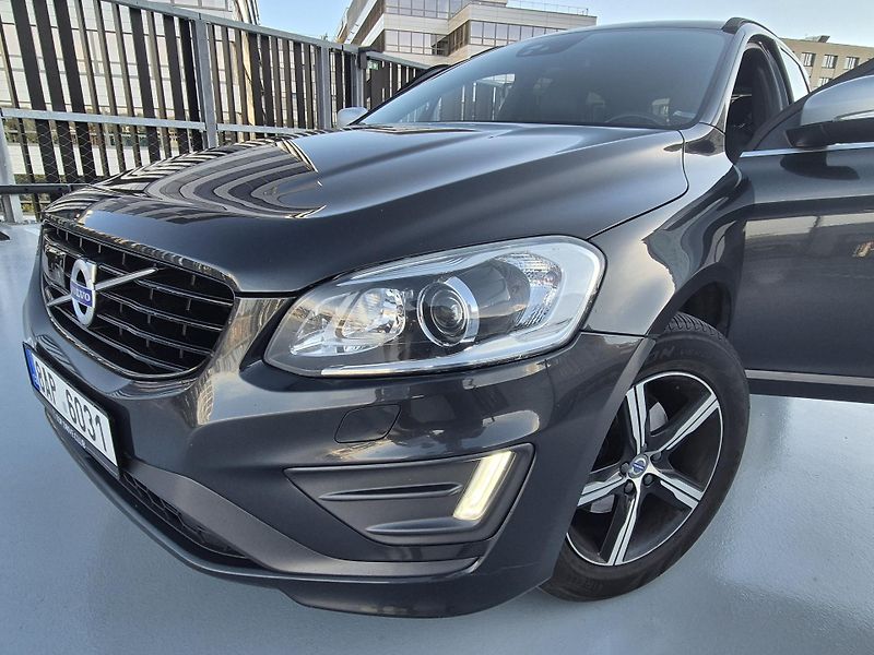Volvo XC60 (2018) - fotka 26 z 31