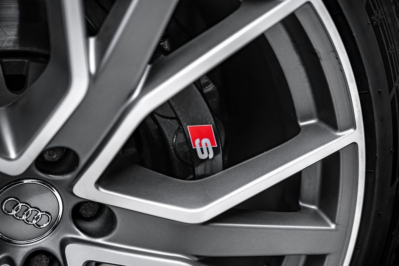 Audi SQ7 4,0TDI 7míst HuD BOSE - fotka 10 z 27