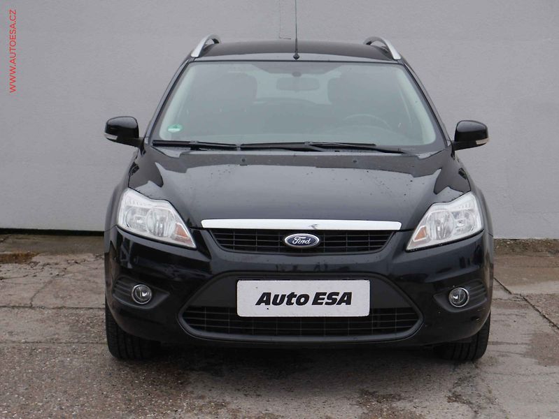 Ford Focus (2009) 1.6i, AC - fotka 2 z 17