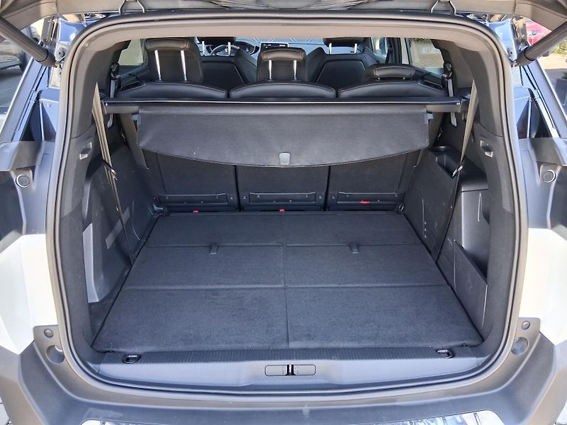 Peugeot 5008 GT 2.0 BHDi 130 kW - fotka 6 z 31