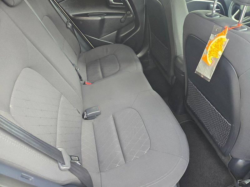 Kia Rio (2015) 1.2 i Zimáky,Serviska - fotka 16 z 25