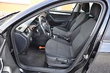 Škoda Octavia (2014) 1.6 TDi 81kW AMB XENON TAŽNÉ - náhled 15