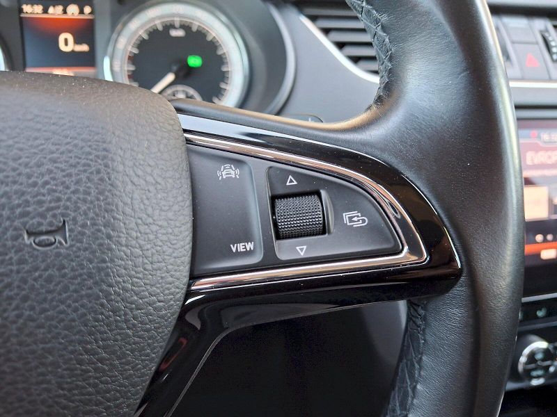 Škoda Octavia (2019) Style Plus DSG 2,0TSi 140kW - fotka 18 z 34