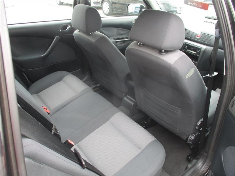 Škoda Octavia 1,6 MPI, digi klima, 1.maj, - fotka 11 z 29