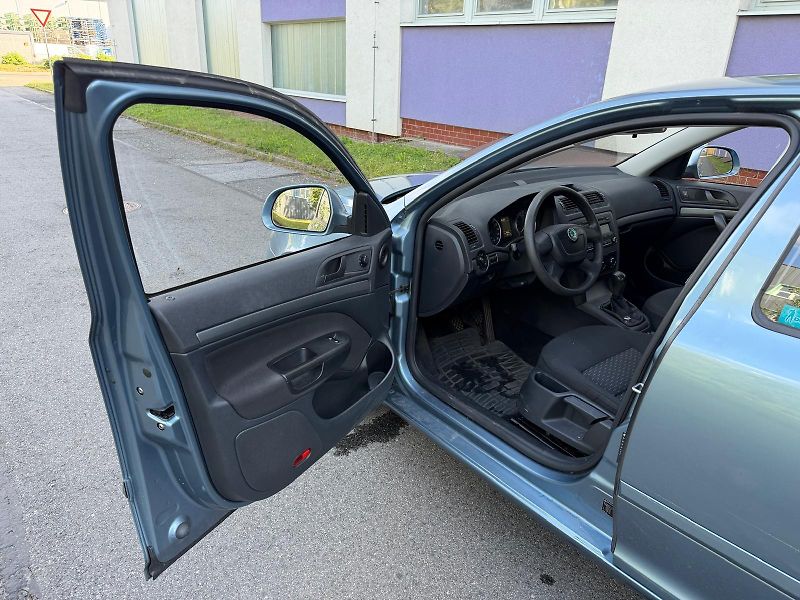Škoda Octavia 1,9 TDI Ambiente /ČR/2.majitel - fotka 8 z 21