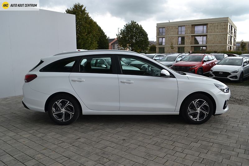 Hyundai i30 WG 1,5I MT COMFORT ALU16 - fotka 6 z 44