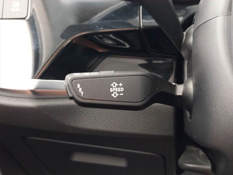 Audi Q3 (2020) basis 35 TFSI - fotka 17 z 26