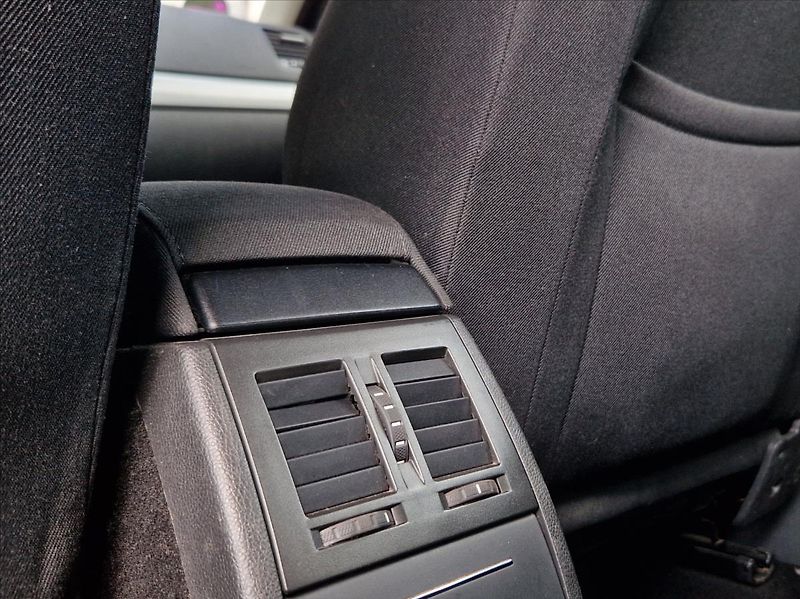 Škoda Yeti 2,0 TDI AC NAVI VÝHŘEVY - fotka 13 z 30