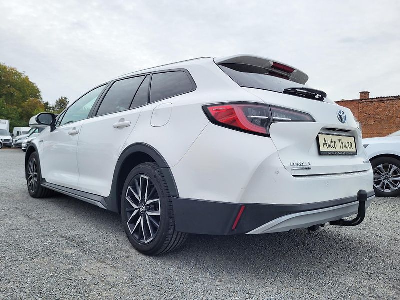 Toyota Corolla 2.0 Hybrid e-CVT 112kW Trek - fotka 37 z 46