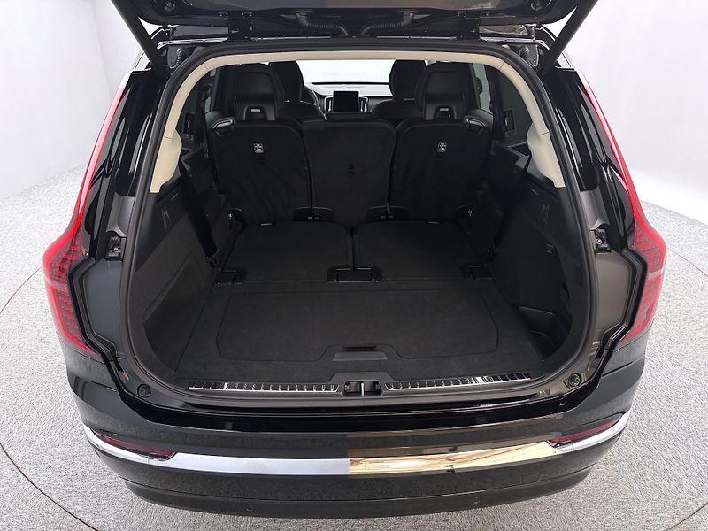 Volvo XC90 (2026) T8 AWD RECHARGE BRIGHT PLUS 7m - fotka 5 z 25