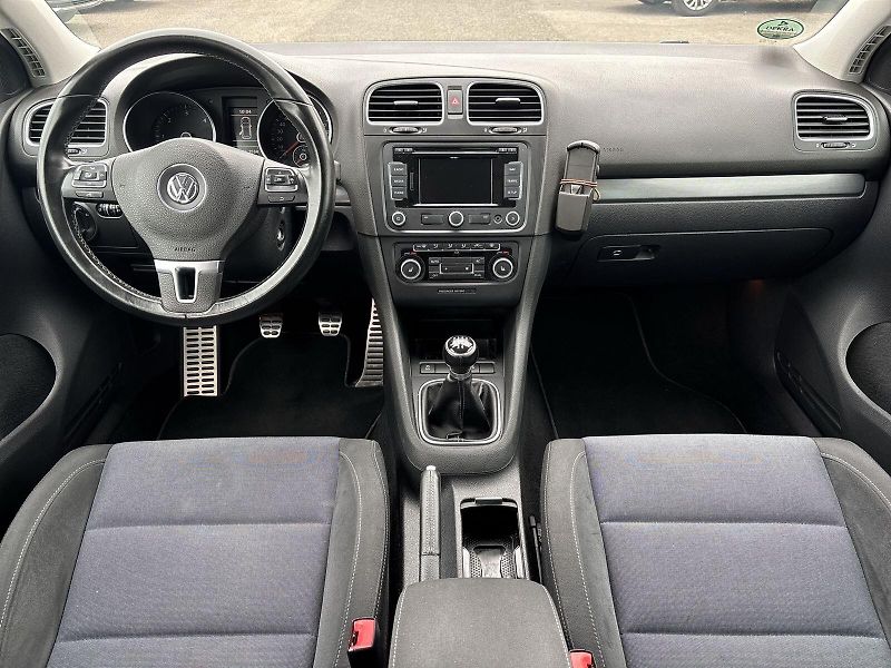 Volkswagen Golf (2012) 1.6 TDI Trend - fotka 5 z 30