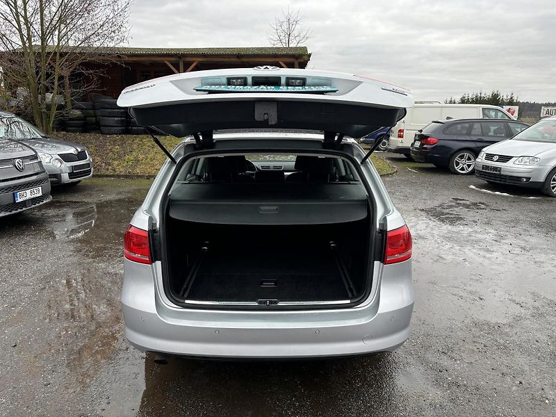 Volkswagen Passat 1.4 TSI - fotka 8 z 19
