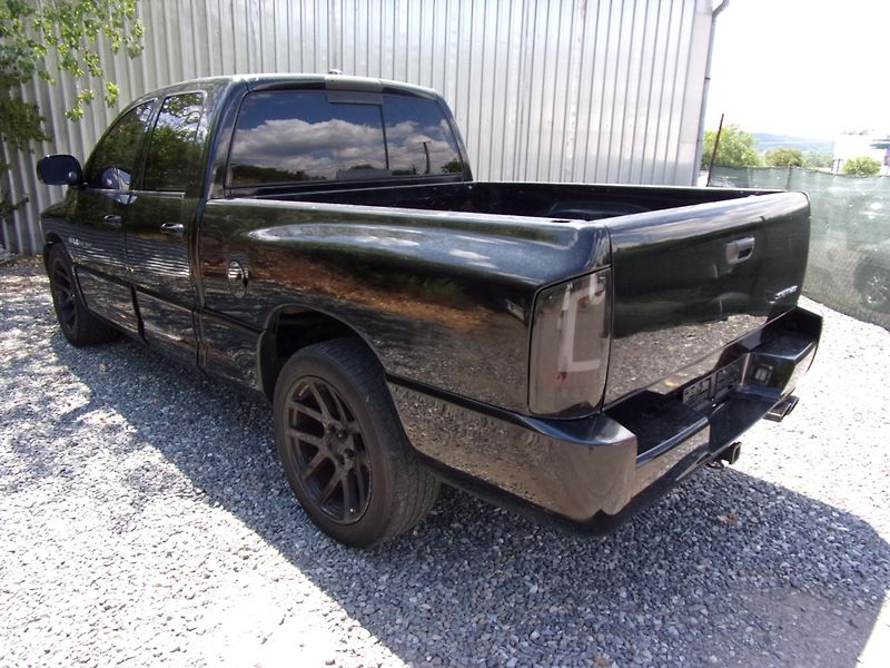 Dodge RAM (2005) SRT - 10 VIPER 8.3i V10 372kW  - fotka 10 z 19