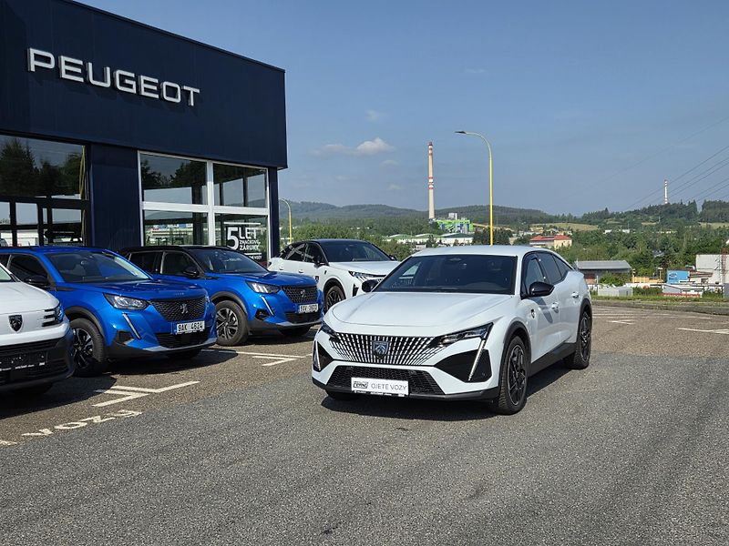 Peugeot 408 (2024) 1.2 PT 130 GT EAT8 - fotka 1 z 36