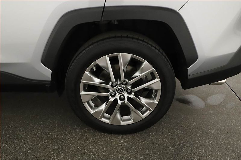 Toyota RAV4 (2021) Executive 2.5 Hybrid - fotka 18 z 18