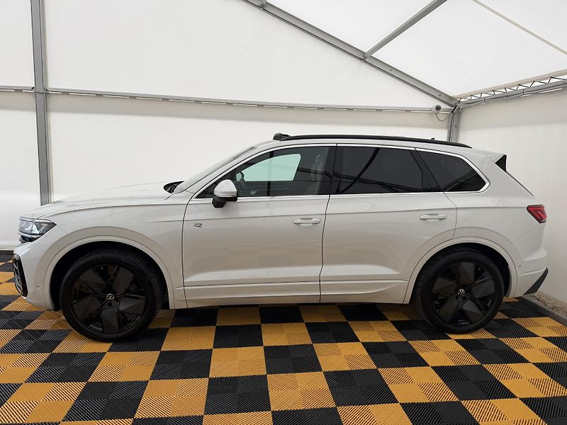 Volkswagen Touareg 3.0Tdi*210kw*1-MAJ*DPH*R-Line* - fotka 4 z 50