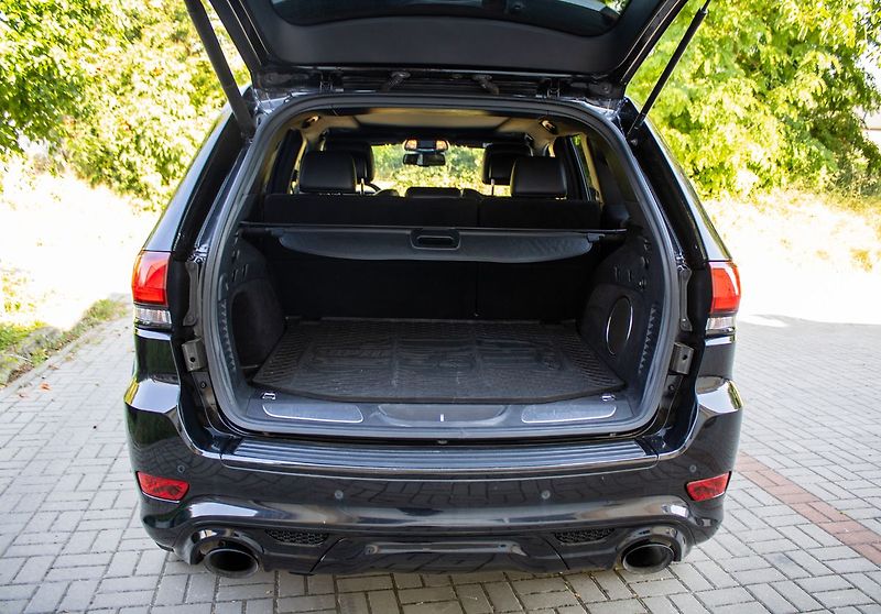Jeep Grand Cherokee - fotka 21 z 21