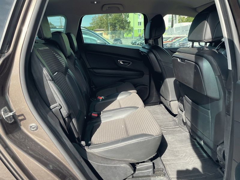 Renault Grand Scénic (2018) 1.7 dCi,110kW,Intens - fotka 31 z 37