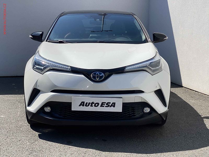 Toyota C-HR (2018) 1.8HSD, ČR, AT, LED, kamera - fotka 2 z 18