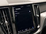 Volvo XC60 B5 AWD CORE CZ AUT 1.MAJ - náhled 32