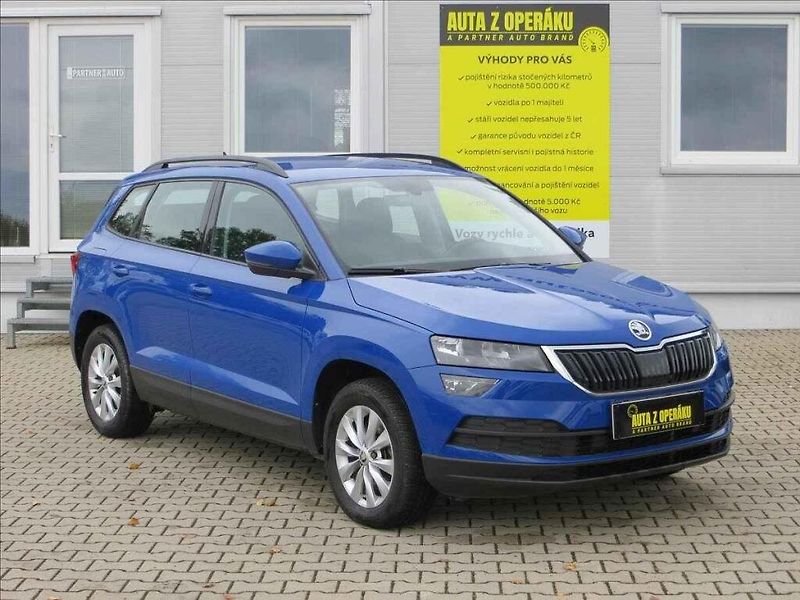 Škoda Karoq patří k nejoblíbenějším autům v ČR.