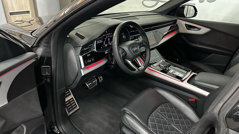 Audi Q8 (2025) S LINE / ZÁRUKA / TOP STAV - fotka 30 z 44