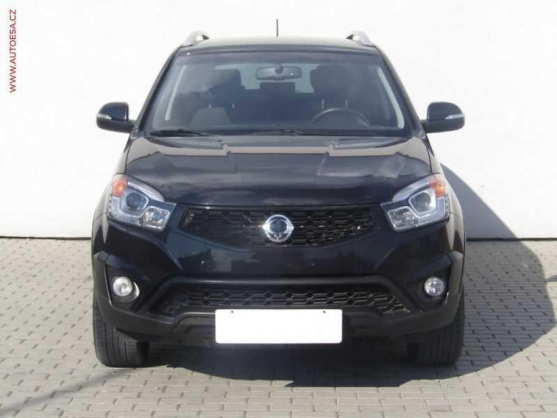 SsangYong Korando (2014) 2.0 TD, AT, navi, kůže - fotka 2 z 3