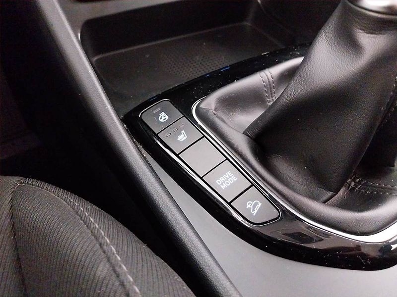 Hyundai Tucson (2021) 1.6 T-GDI - fotka 16 z 20