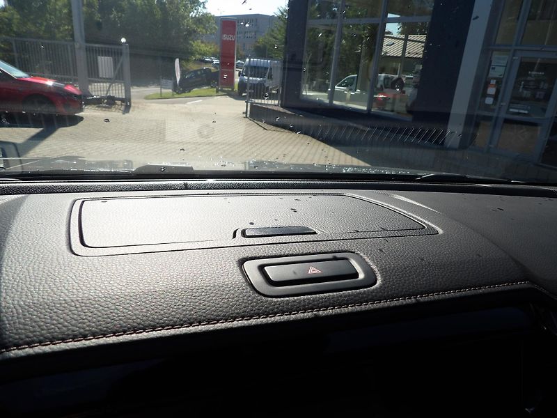 Isuzu D-Max (2026) LSE 2.2L 163K 4x4 8st. A/T - fotka 34 z 44