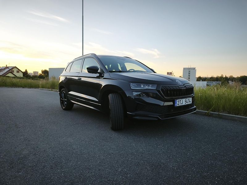 Škoda Karoq (2023) S-line 2.0 TSI 140 kW 4x4 DSG - fotka 1 z 27