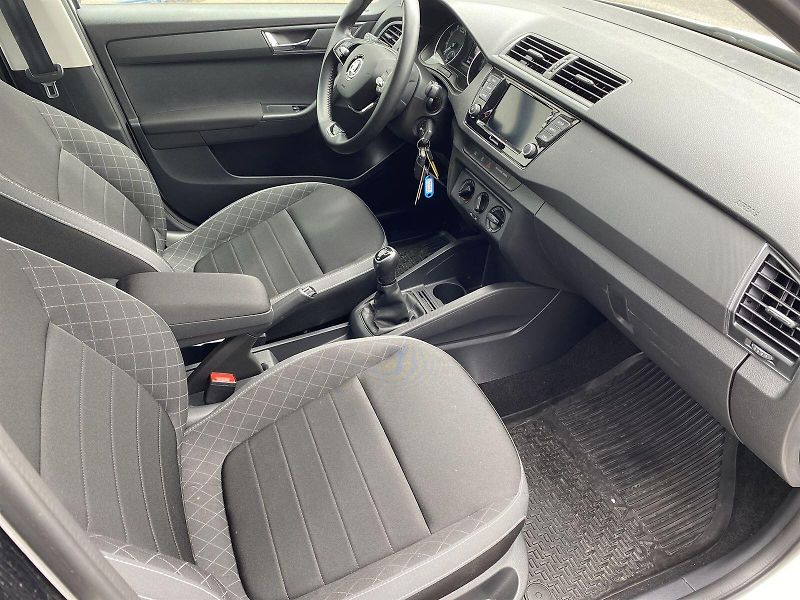 Škoda Fabia (2021) Combi 1.0 TSI Ambition + - fotka 9 z 29