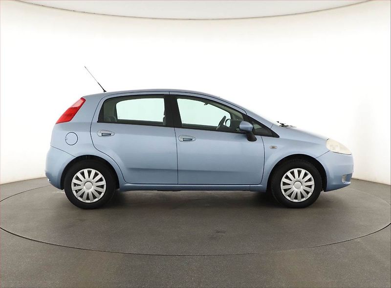Fiat Punto (2006) 1.4, nová STK, Klima - fotka 6 z 13
