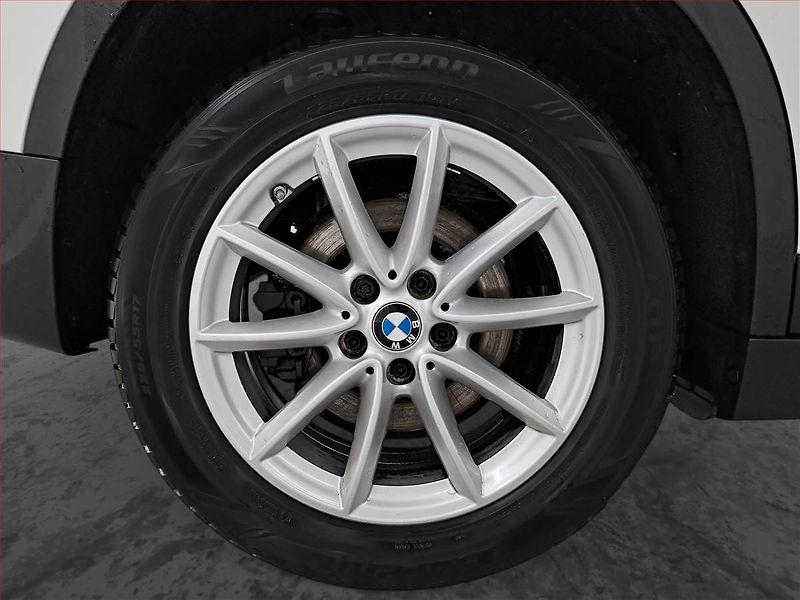 BMW X1 (2022) xDrive20i - fotka 15 z 17