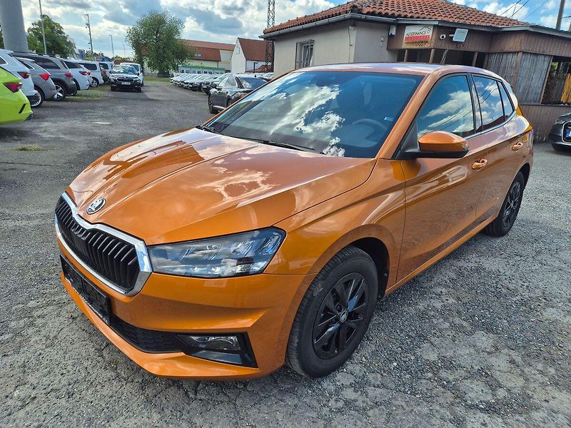 Škoda Fabia 1,0 TSI 85kW Top Selection, zá - fotka 1 z 27