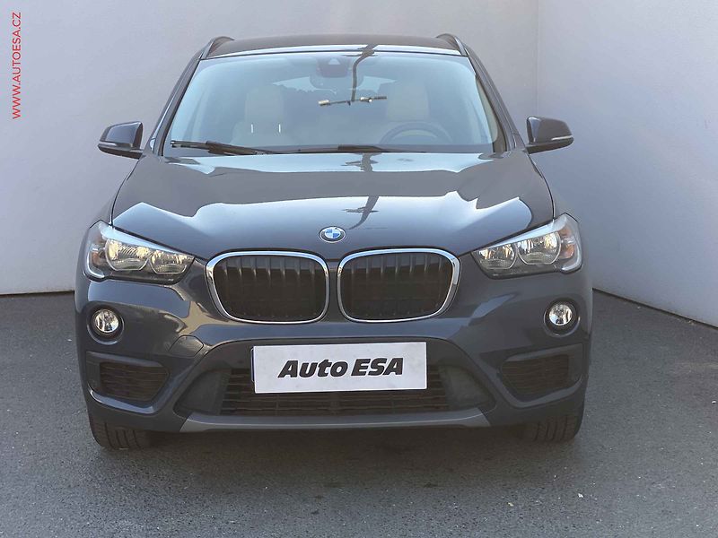 BMW X1 (2018) 1.5d SDrive16d, Navi, kamera - fotka 2 z 3