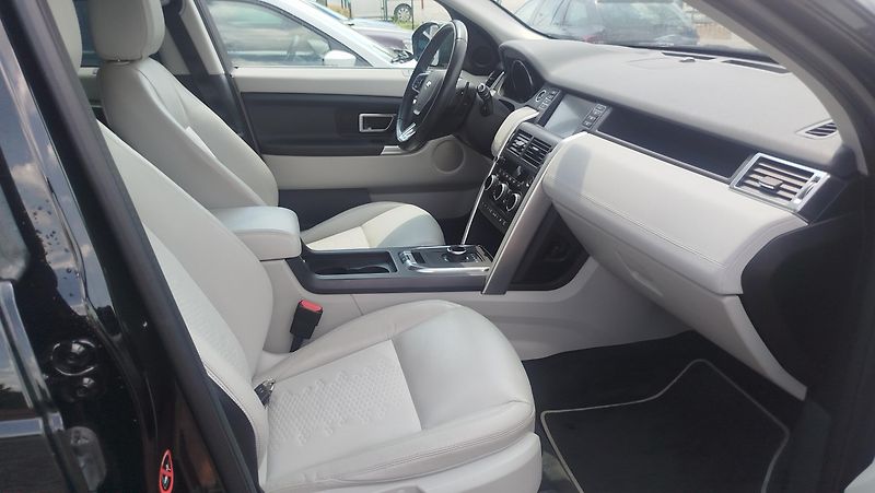 Land Rover Discovery Sport (2018) 2.0 TD4  SPORT  KOUPENO CZ - fotka 22 z 46