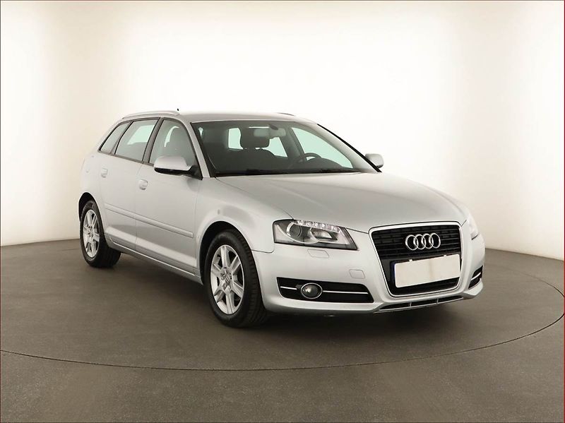 Audi A3 (2013) 1.6 TDI, Bi-Xenony, Tempomat - fotografie inzerátu