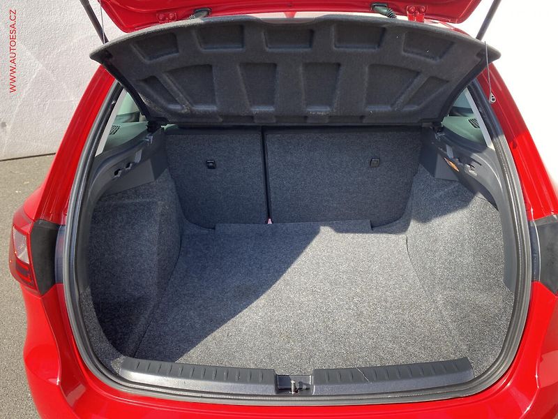 Seat Ibiza (2015) 1.6 TDi, FR, +kola - fotka 7 z 15