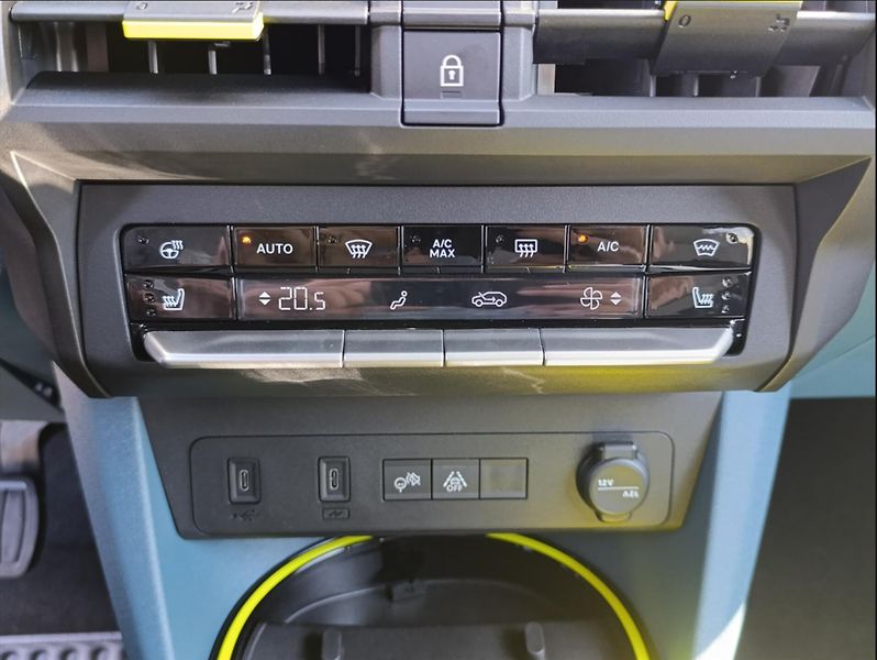 Fiat Grande Panda (2025) 1,2   Turbo Hybrid 110k eDCT - fotka 17 z 19